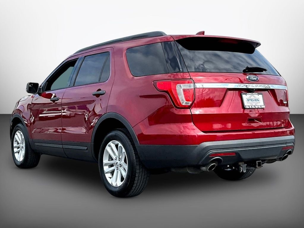 Used 2016 Red Ford Base image 4