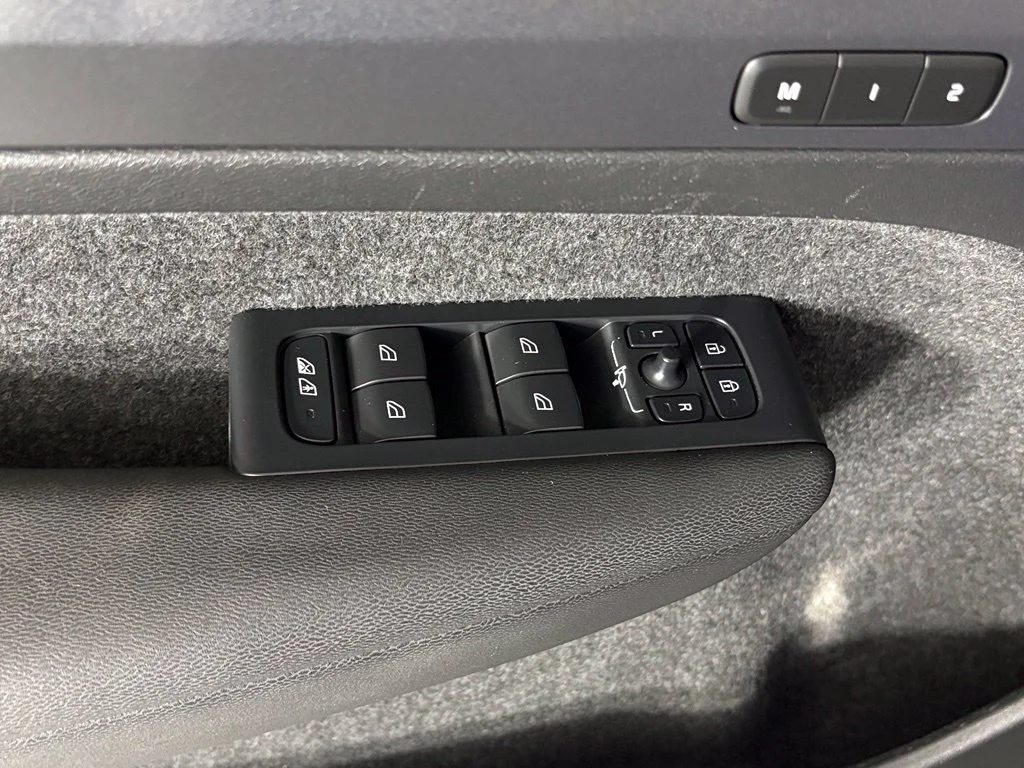 Used 2023 Gray Volvo Ultimate image 15