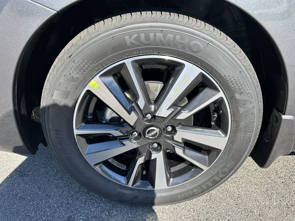 2025 Nissan Versa Sedan SV - Photo 9