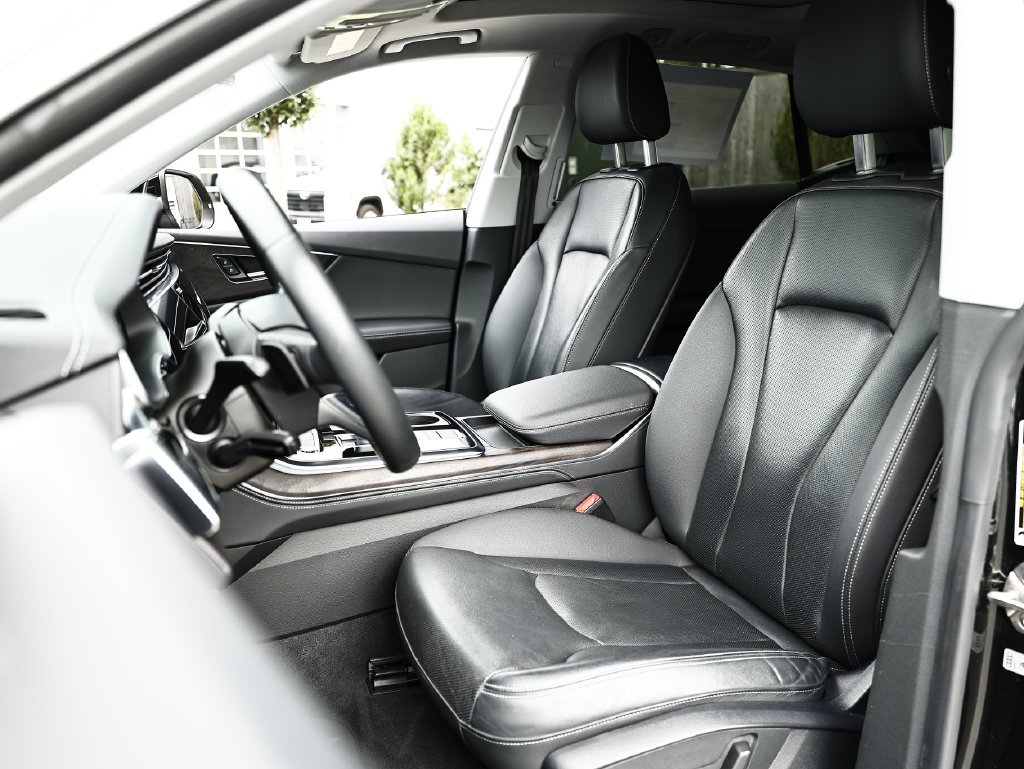 Used 2023 Mythos Black Metallic Audi 55 Premium Plus image 20