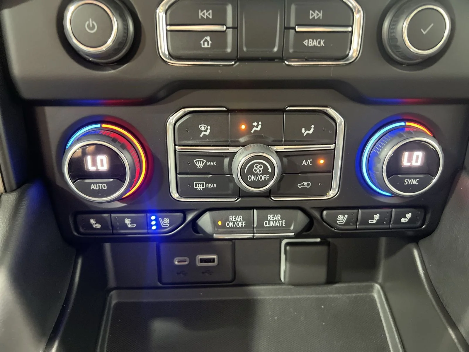Used 2022 Gray Chevrolet High Country image 19