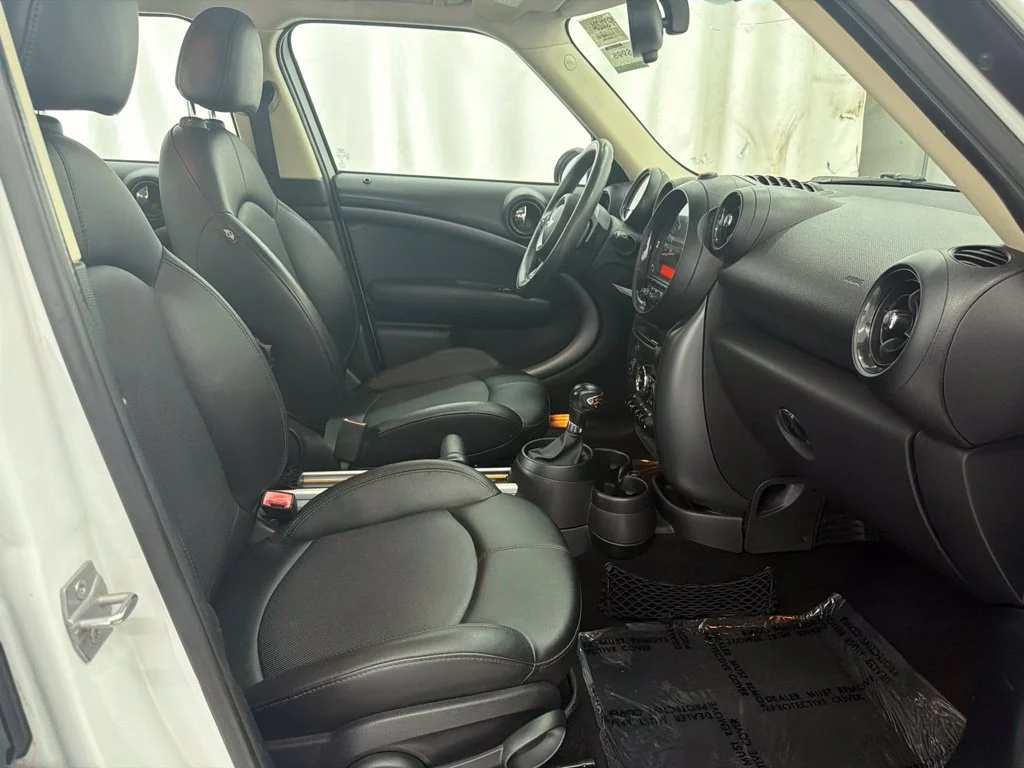 Used 2015 White MINI Base image 16