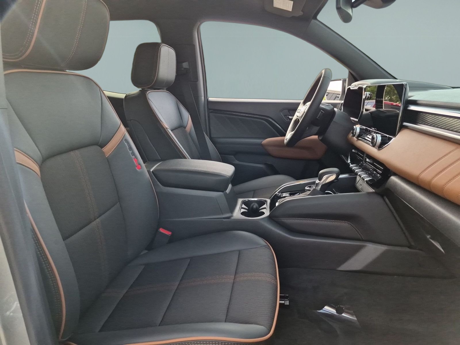 2026 GMC Canyon AT4 - Photo 26