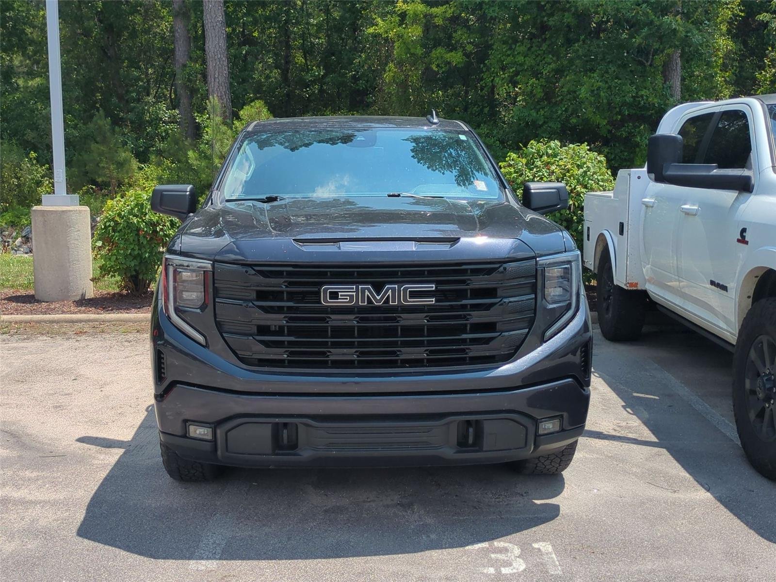 Used 2024 Onyx Black GMC Elevation image 2