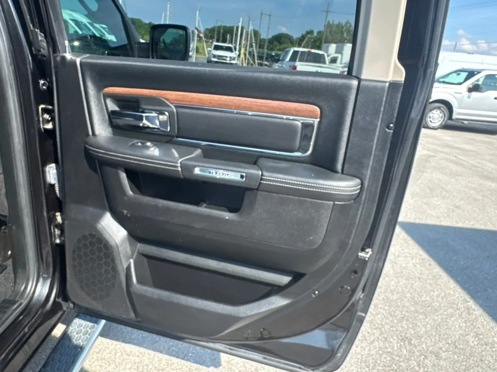 Certified Used 2018 Black Ram Laramie image 40