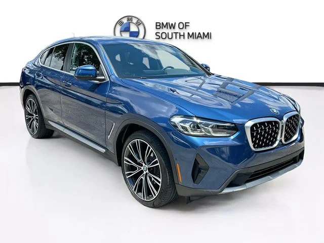 2023 BMW X4 xDrive30i's photo