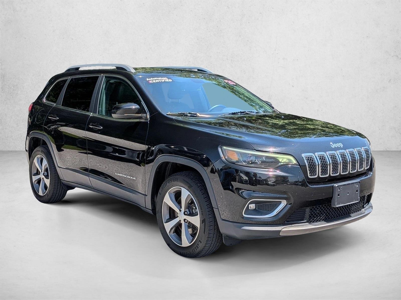 Used 2020 Diamond Black Crystal Pearlcoat Jeep Limited image 3