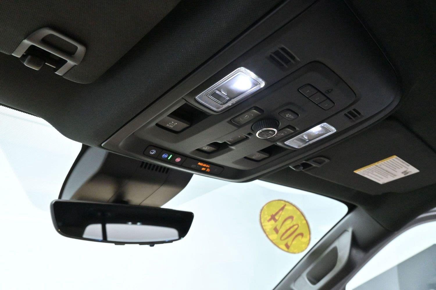 Used 2024 Summit White Chevrolet Premier image 29