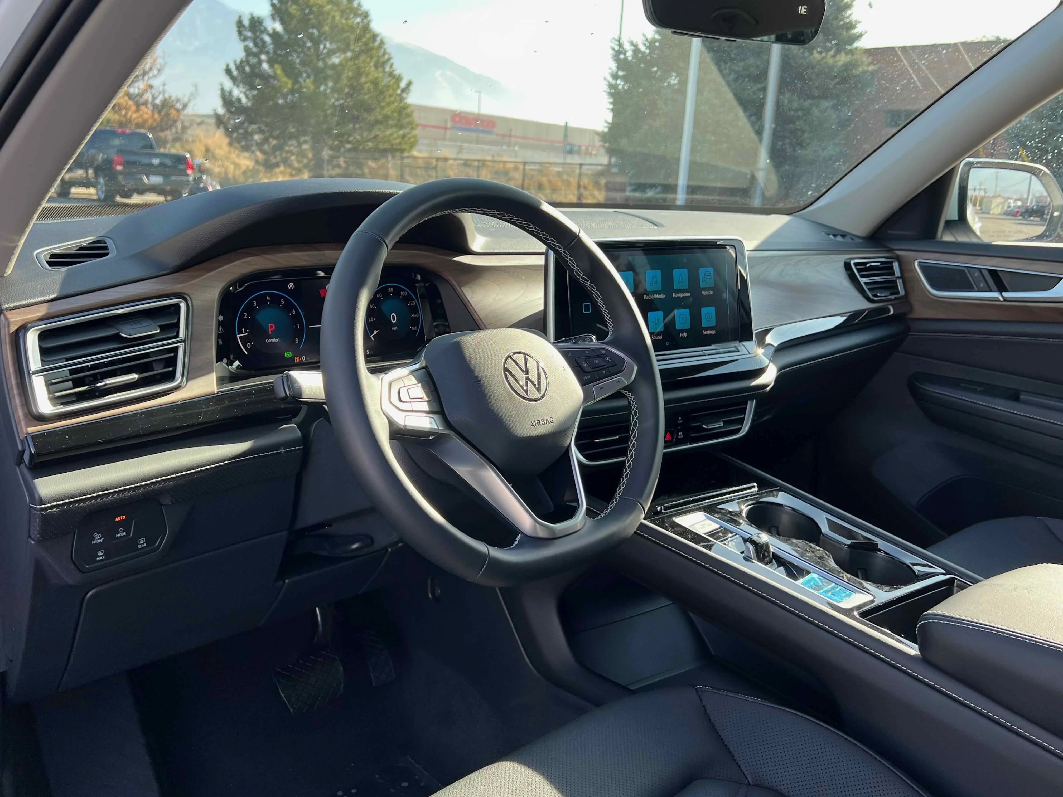 New 2026 Opal White Volkswagen 2.0T SE w/Technology image 3