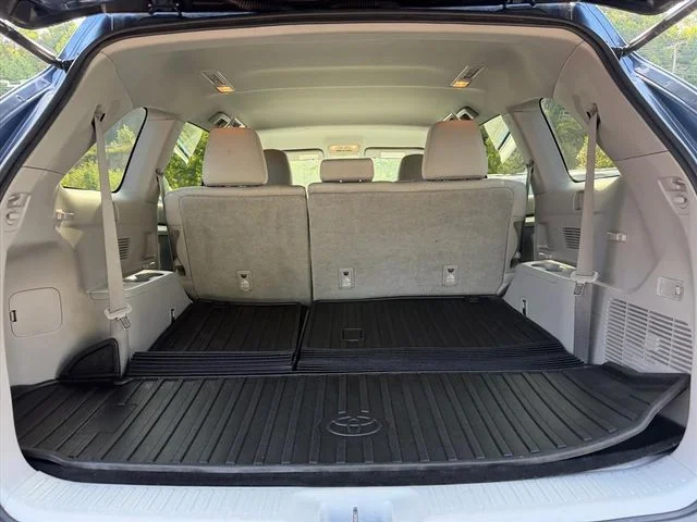Used 2018 Blue Toyota LE image 25