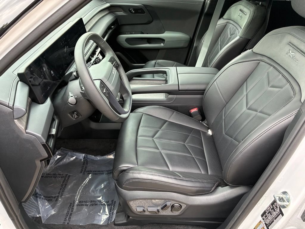 Used 2027 White Kia X-Line SX Prestige image 16