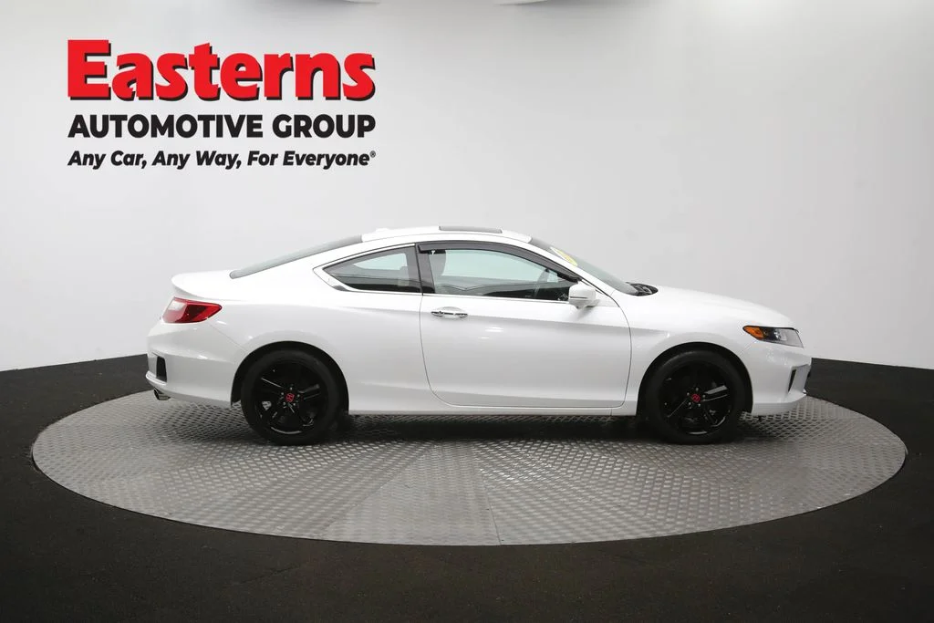 Used 2015 White Honda EX-L image 44