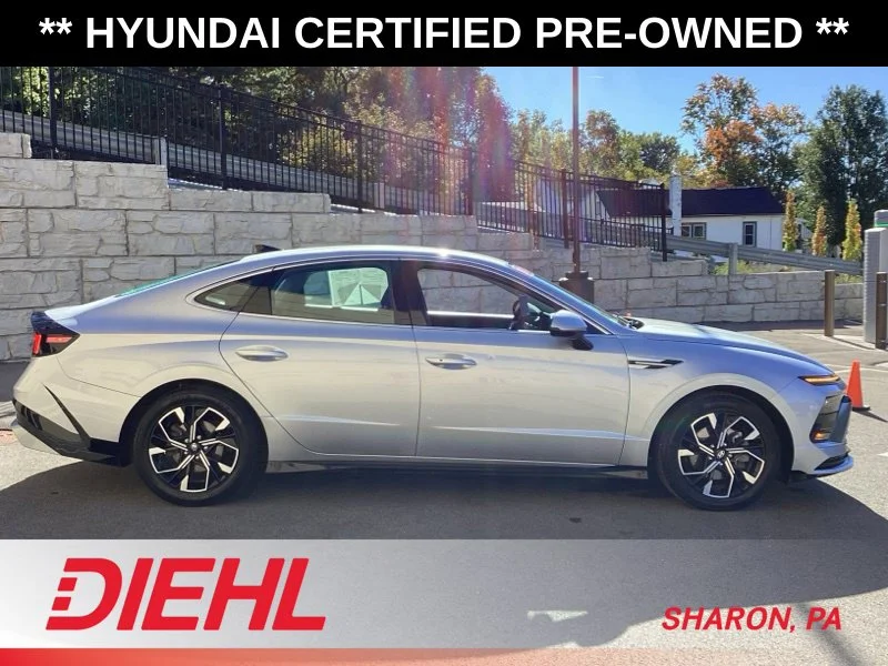 Used 2024 Silver Hyundai SEL image 8