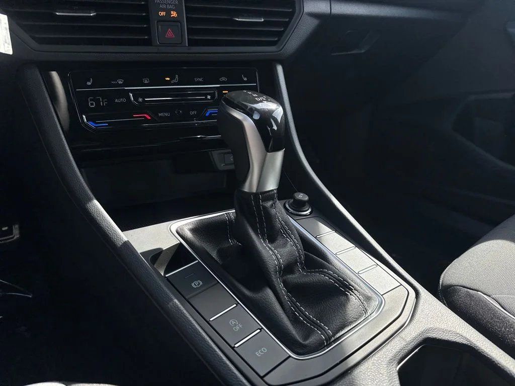 New 2026  Volkswagen 1.5T Sport image 21