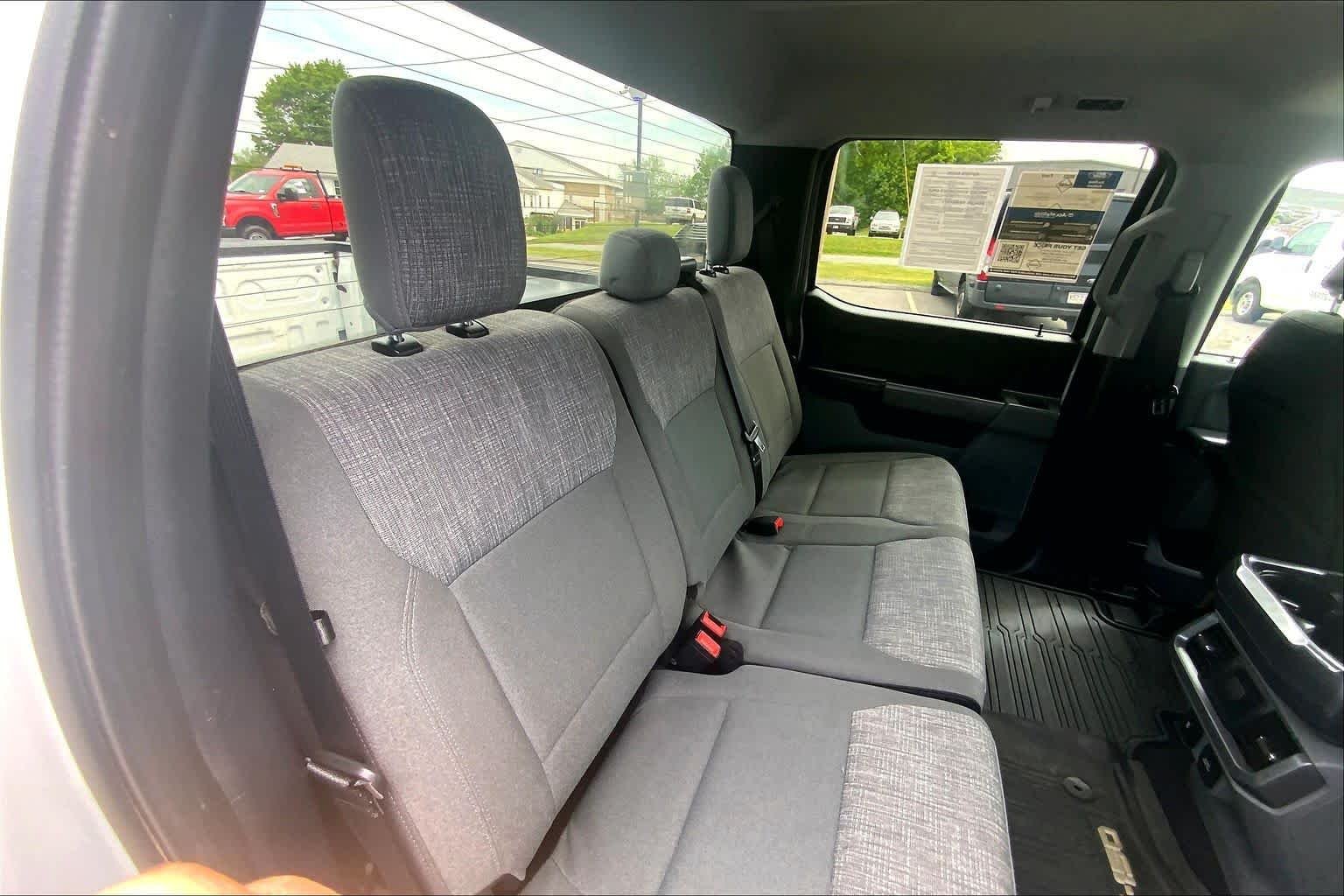 Used 2023 Oxford White Ford XLT image 20