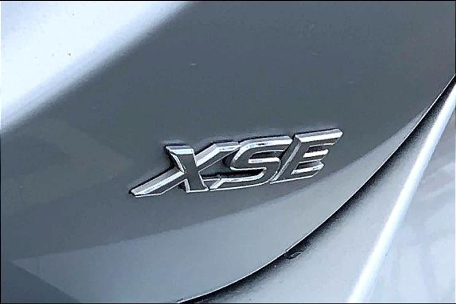 Used 2022 Celestial Silver Metallic/Midnight Black Metallic Toyota XSE image 9
