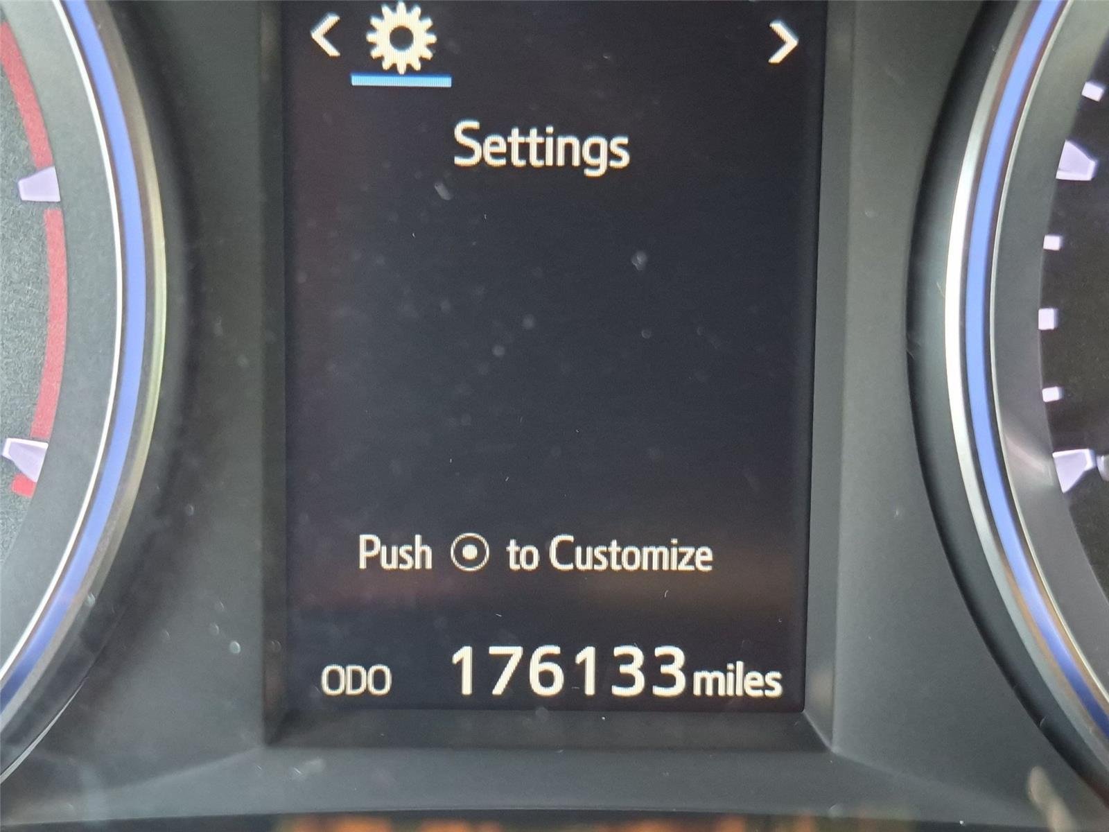 Used 2016  Toyota Limited image 23