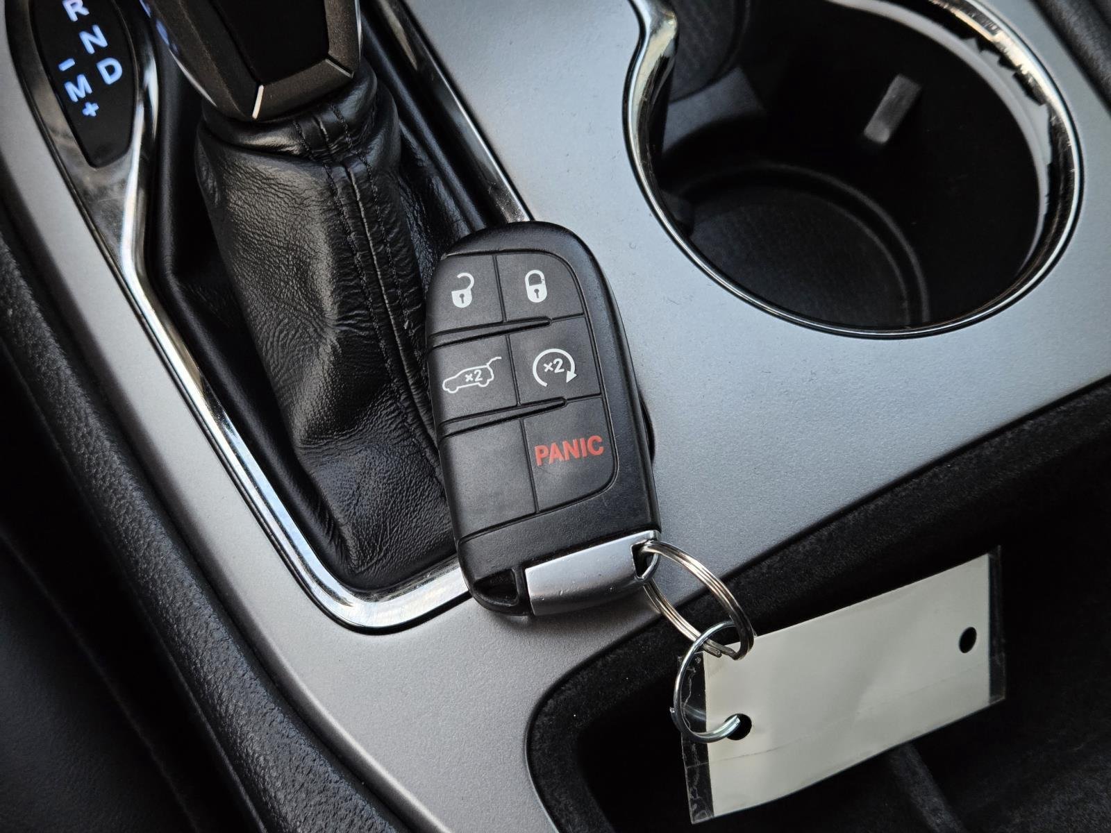 Used 2019 Bright White Clearcoat Jeep Limited X image 41
