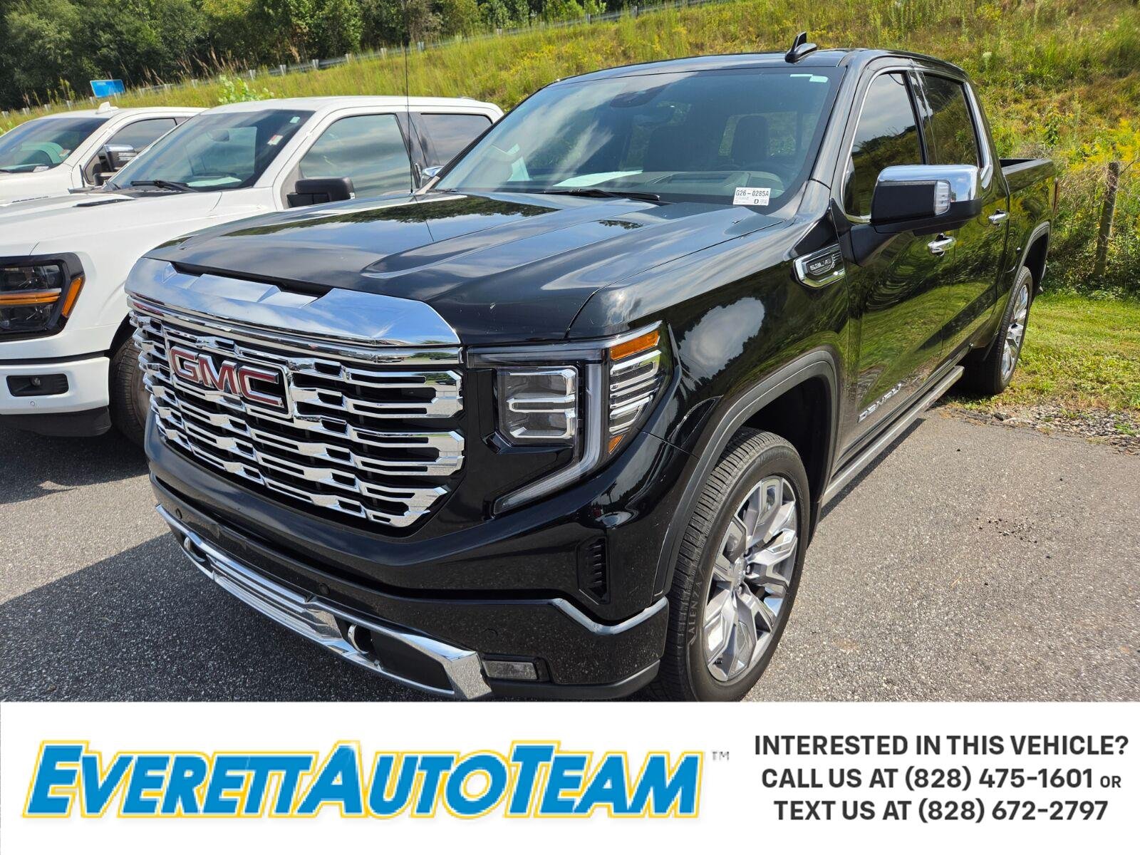 Used 2025 Onyx Black GMC Denali image 1