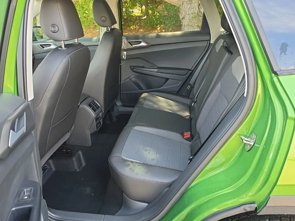 New 2026 Bright Moss Green Metallic/Deep Black Roof Volkswagen 1.5T SE Black image 16