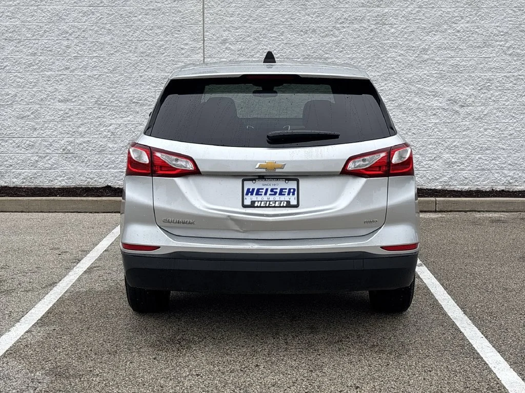 2020 Chevrolet Equinox LS - Photo 12
