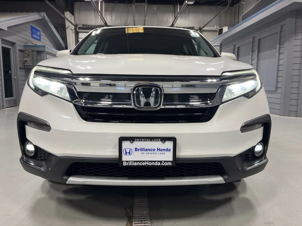 Certified Used 2020 Platinum White Pearl Honda Touring image 2