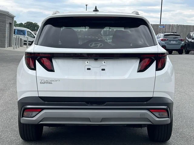 Used 2025 White Hyundai SEL image 12