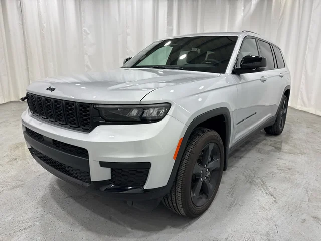 2025 Jeep Grand Cherokee L Altitude 4x4