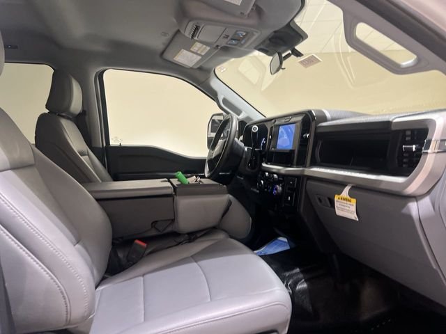 Used 2025 White Ford XL image 22