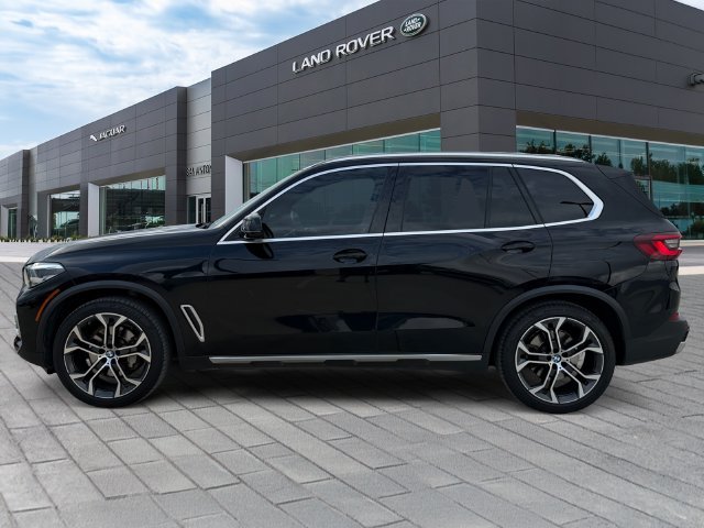 Used 2021 Black BMW sDrive40i image 2