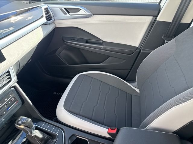 New 2026 Pure White Volkswagen 1.5T SE image 24