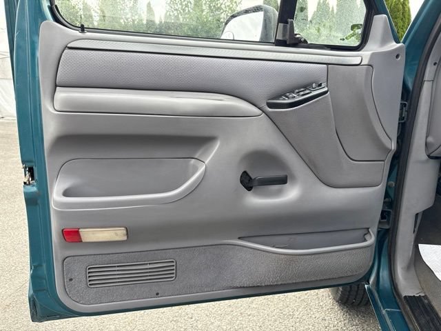 Used 1995 Green Ford XL image 14