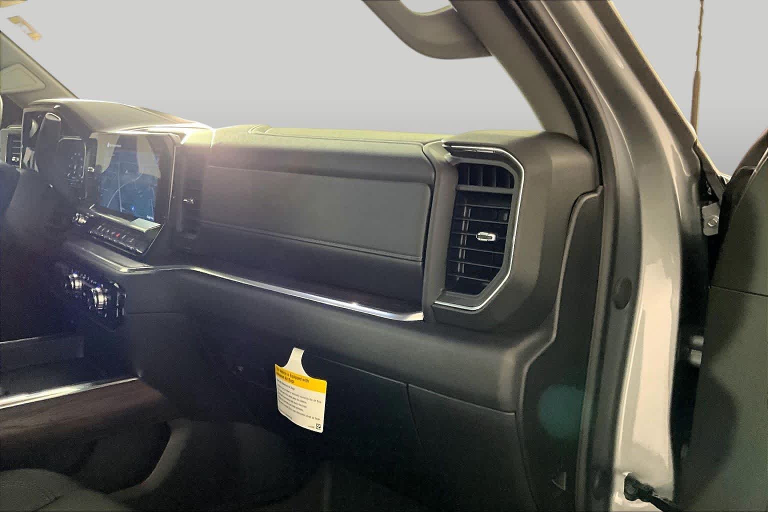 Certified Used 2025 Sterling Metallic GMC SLT image 16