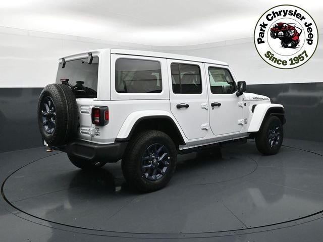 New 2026 Bright White Clear-Coat Exterior Paint Jeep 85th Anniversary Edition image 6