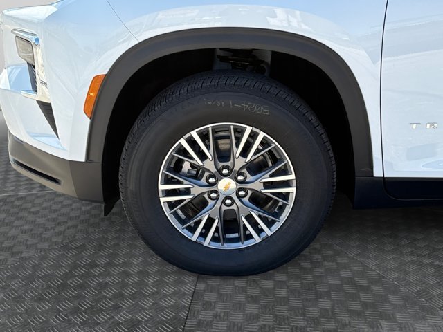 2027 Chevrolet Traverse LT - Photo 10