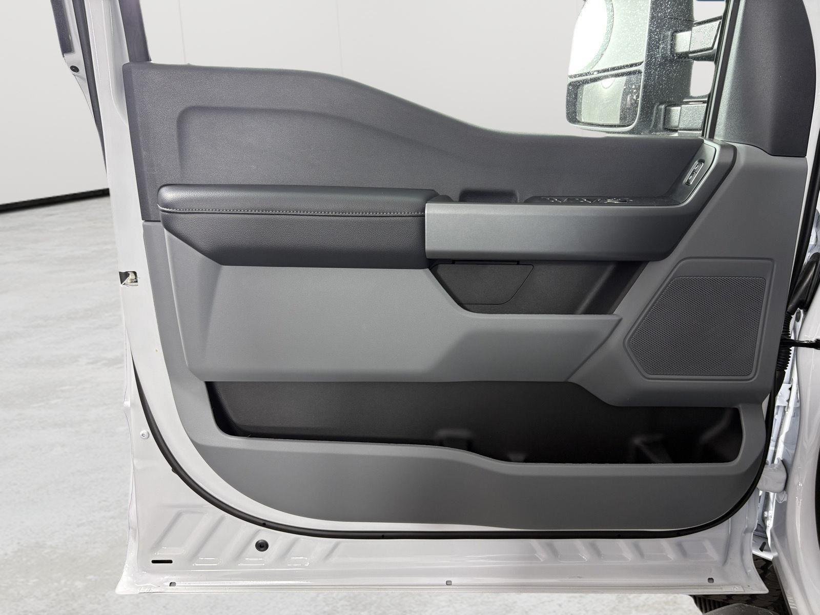 New 2026 Oxford White Ford F-350® XLT image 54