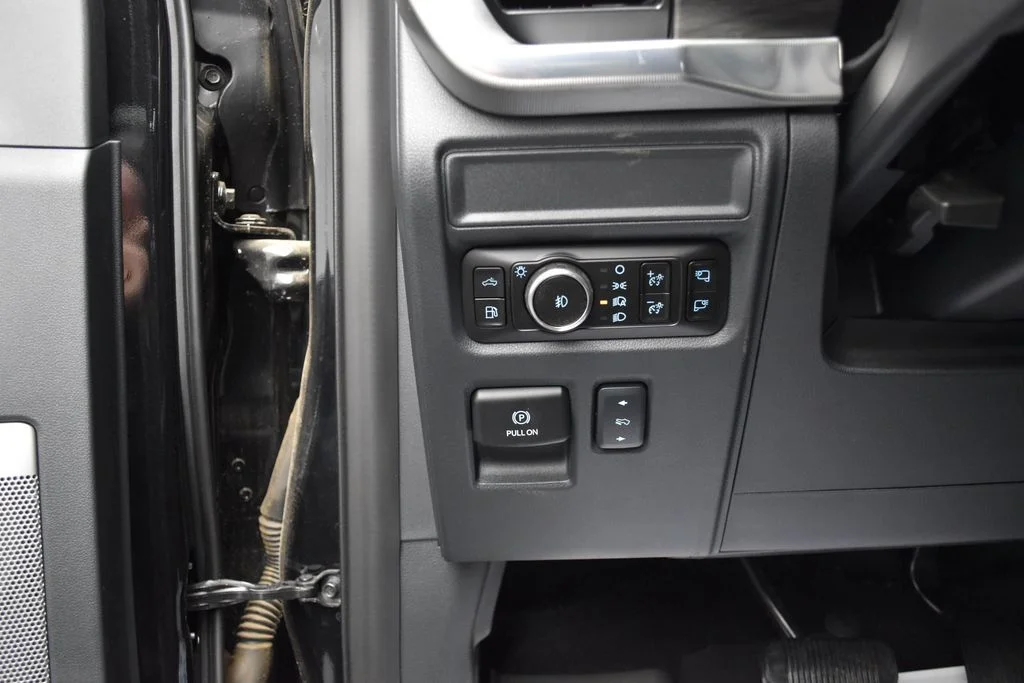 2025 Ford F-150 Lariat - Photo 15