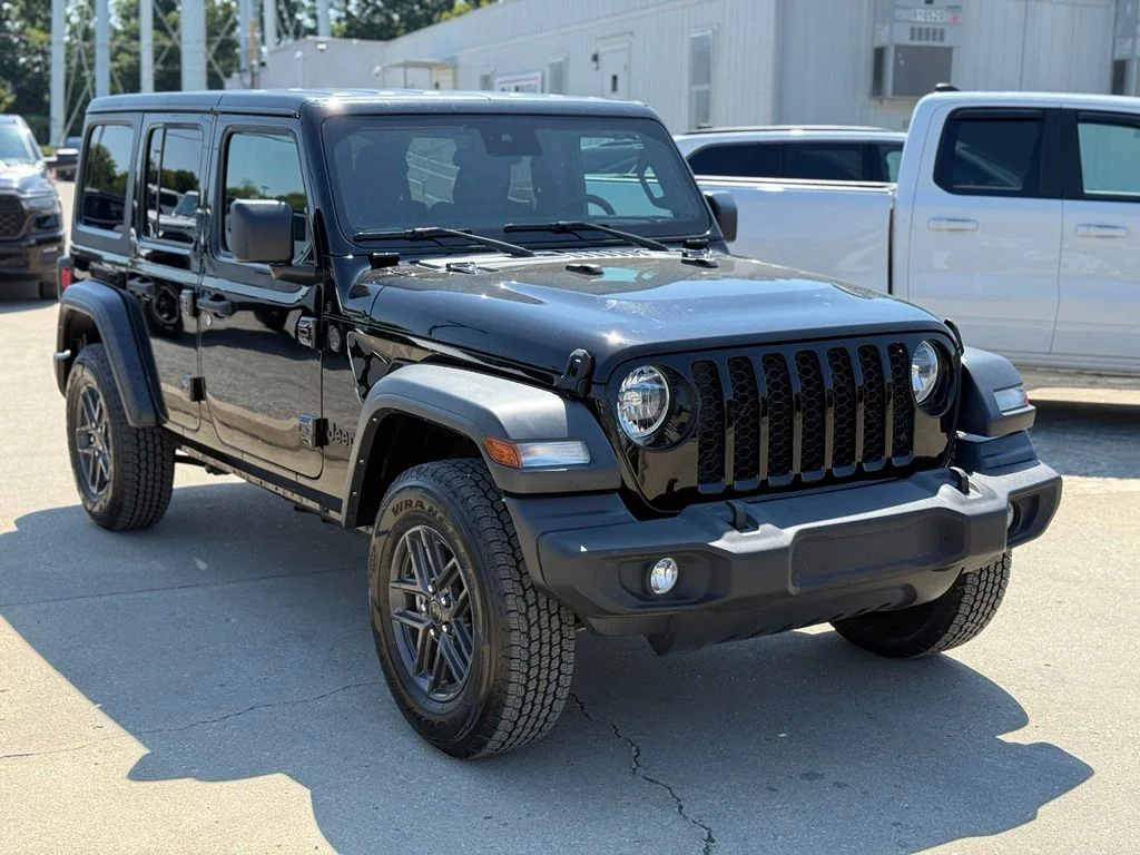 Used 2024 Black Jeep Sport S image 4
