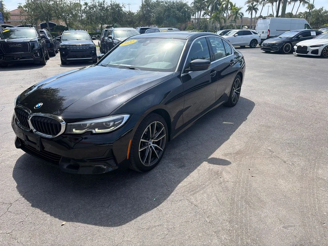 Used 2022 Black BMW xDrive image 1