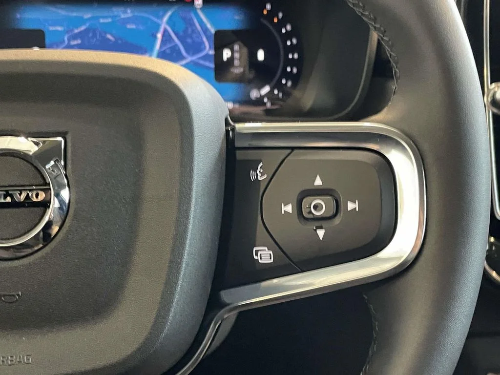2026 Volvo XC40 Core - Photo 37