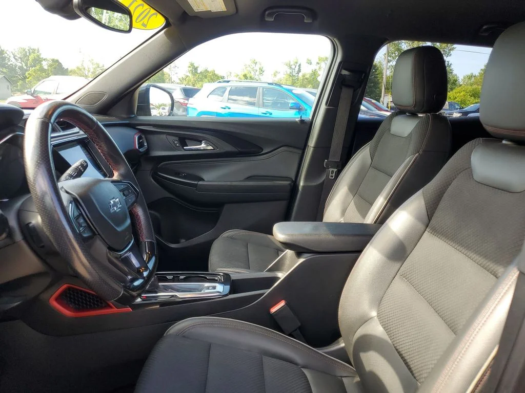 Used 2021 Black Chevrolet RS image 9