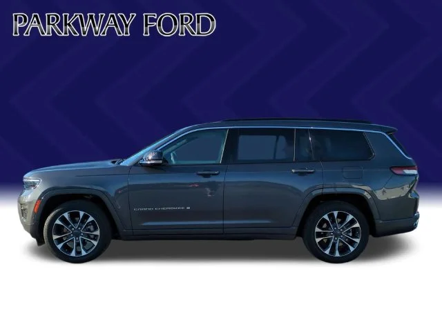 Used 2024 Gray Jeep Overland image 2