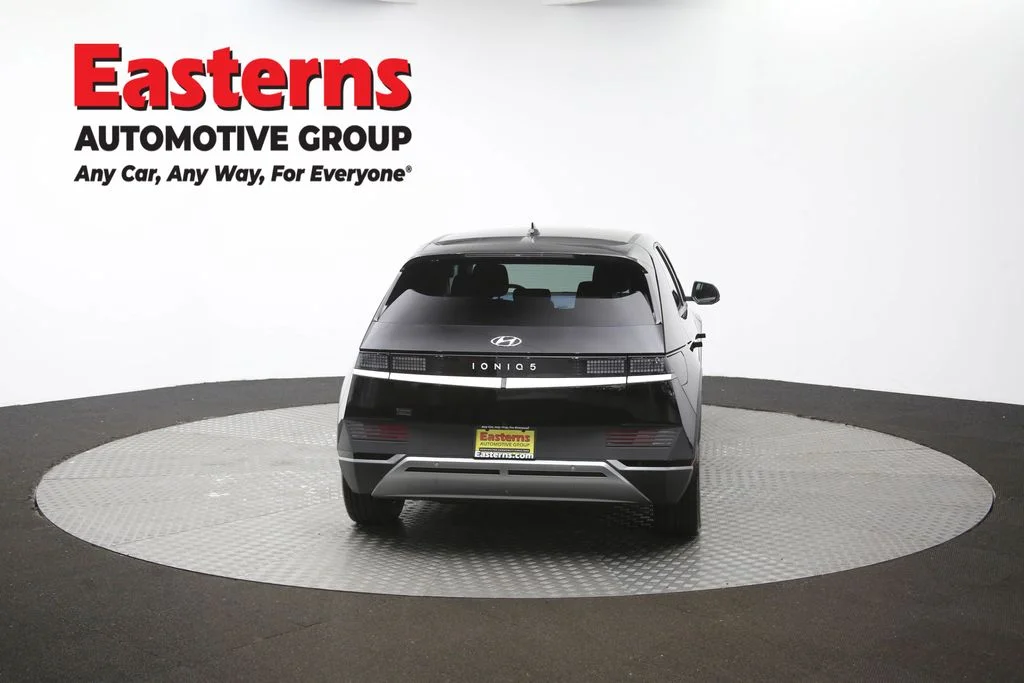 Used 2024 Black Hyundai SEL image 36