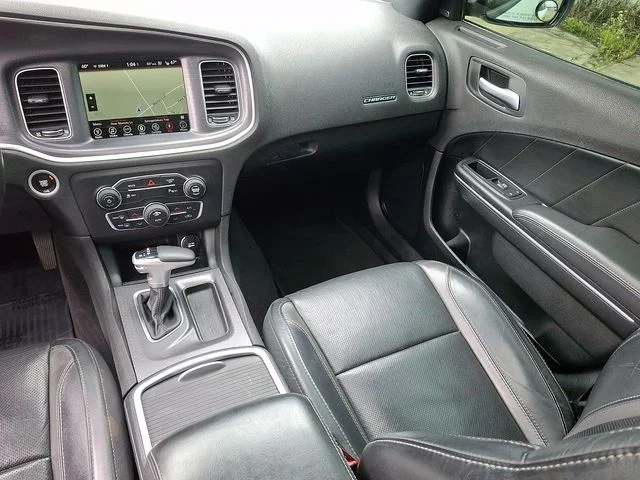 Used 2017 White Dodge SXT image 16