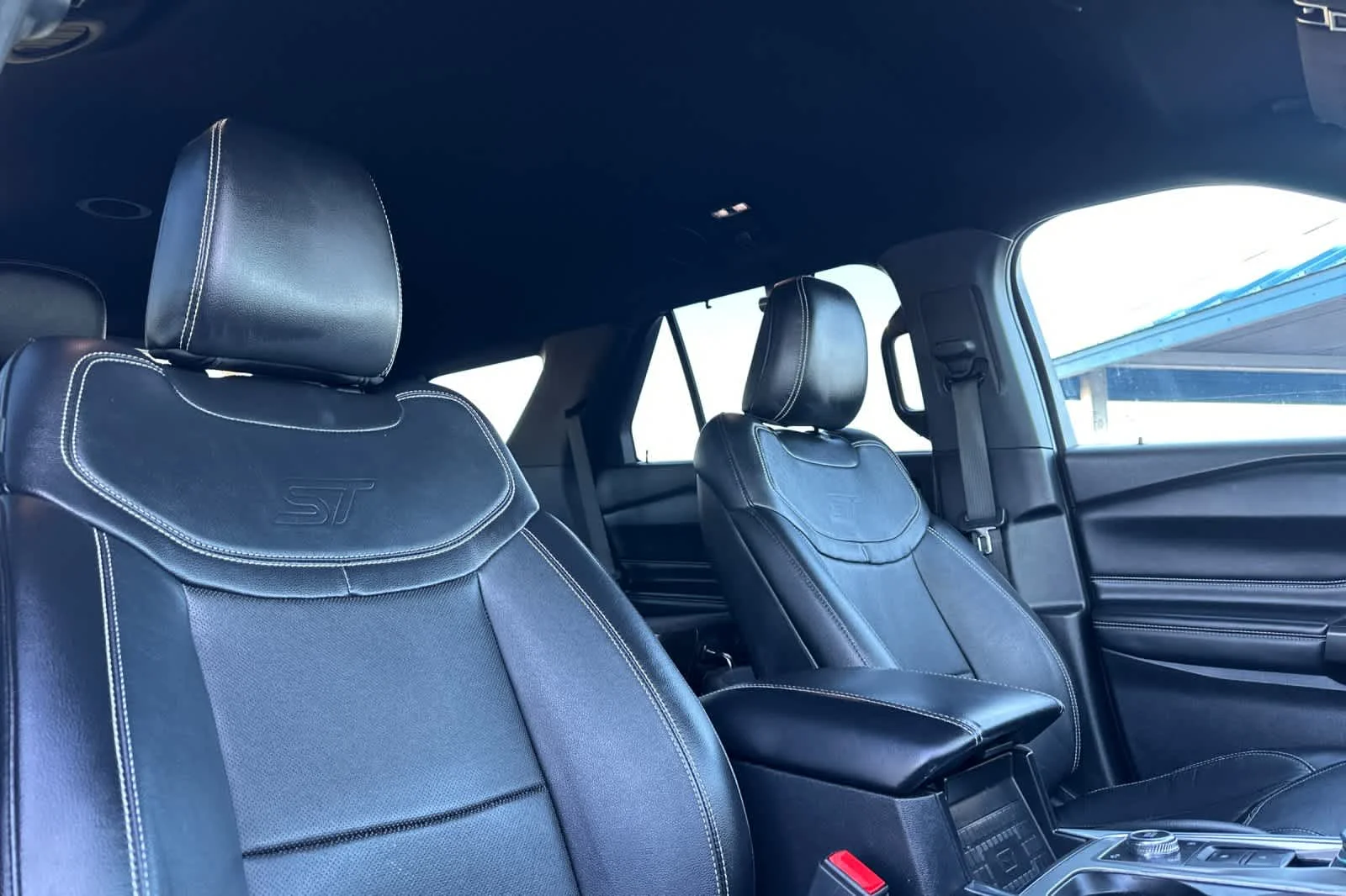 Used 2020 Magnetic Metallic Ford ST image 18