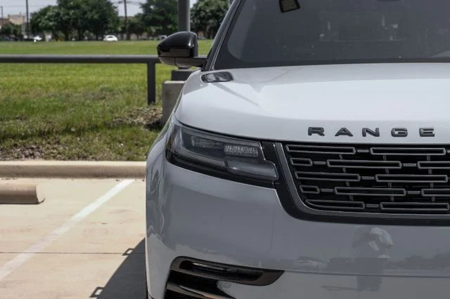 Certified Used 2025 Gray Land Rover Dynamic SE image 56
