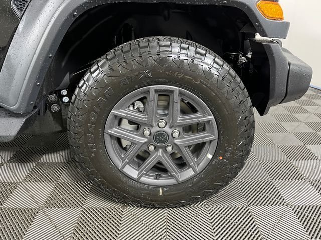 New 2026 Black Clear-Coat Exterior Paint Jeep Sport S image 5