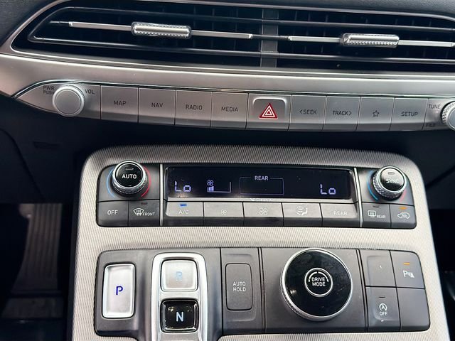 Used 2021 White Hyundai SEL image 16