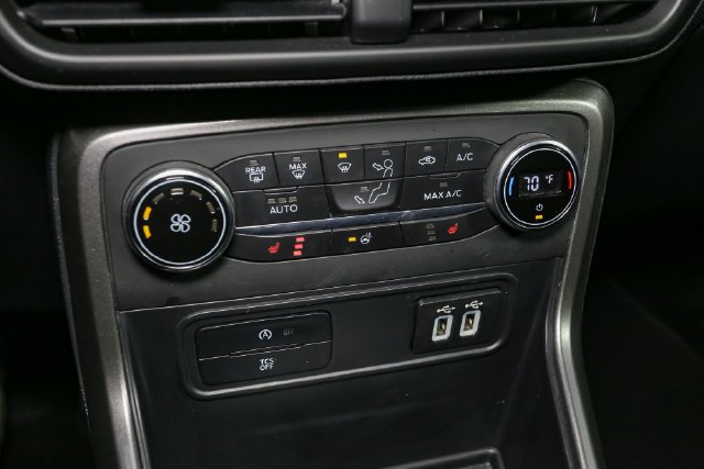 Used 2021 Silver Ford SES image 24