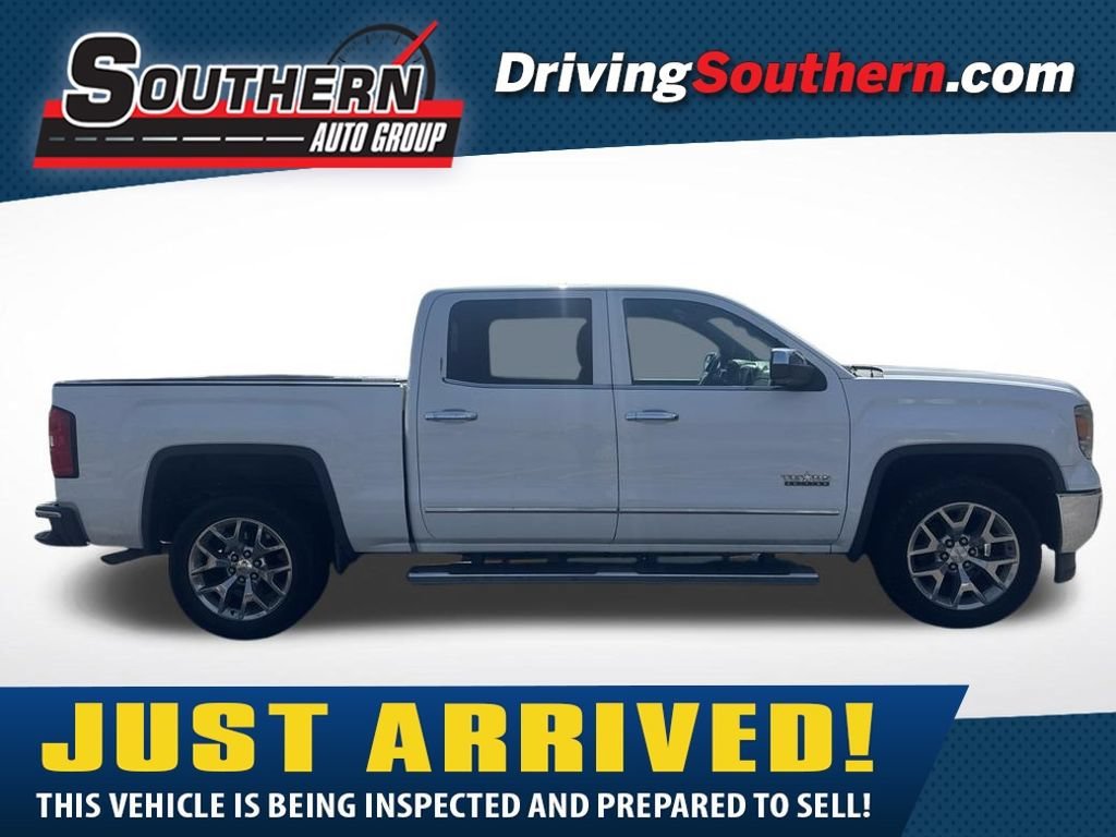 Used 2015 SUMMIT WHITE GMC SLT image 1
